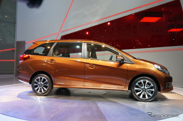 ӡLMPV܇Mobilio 2016NĿ30fv2